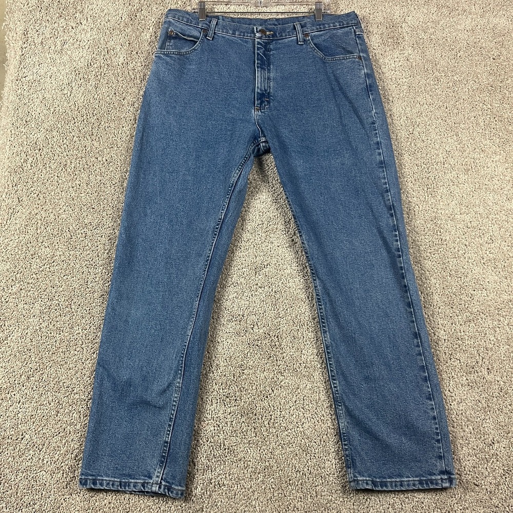 Wrangler Jeans Mens Size 38X32 Premium‎ Quality Regular Fit Medium Wash Workwear